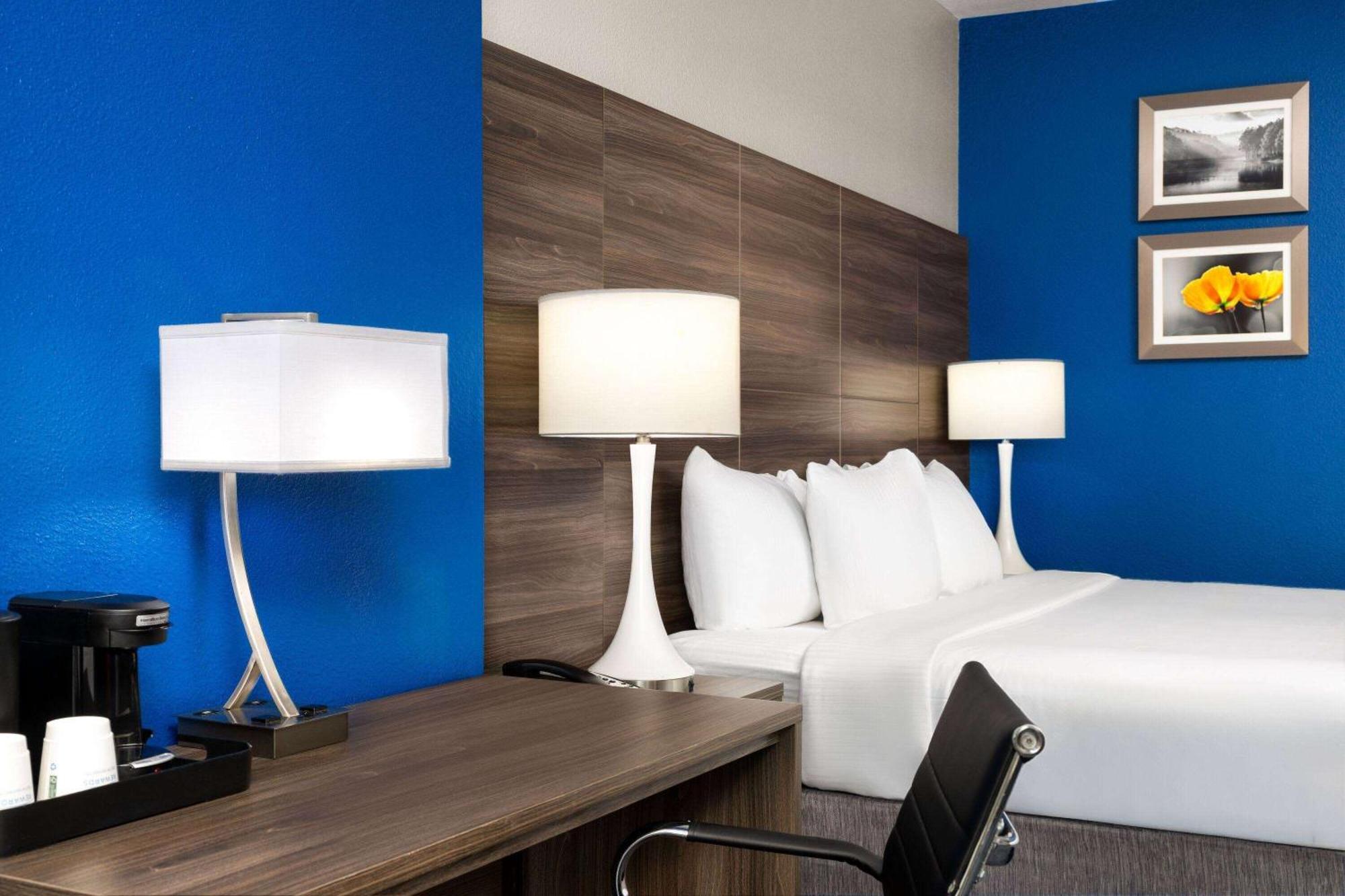 La Quinta By Wyndham Denton - University Drive Ngoại thất bức ảnh