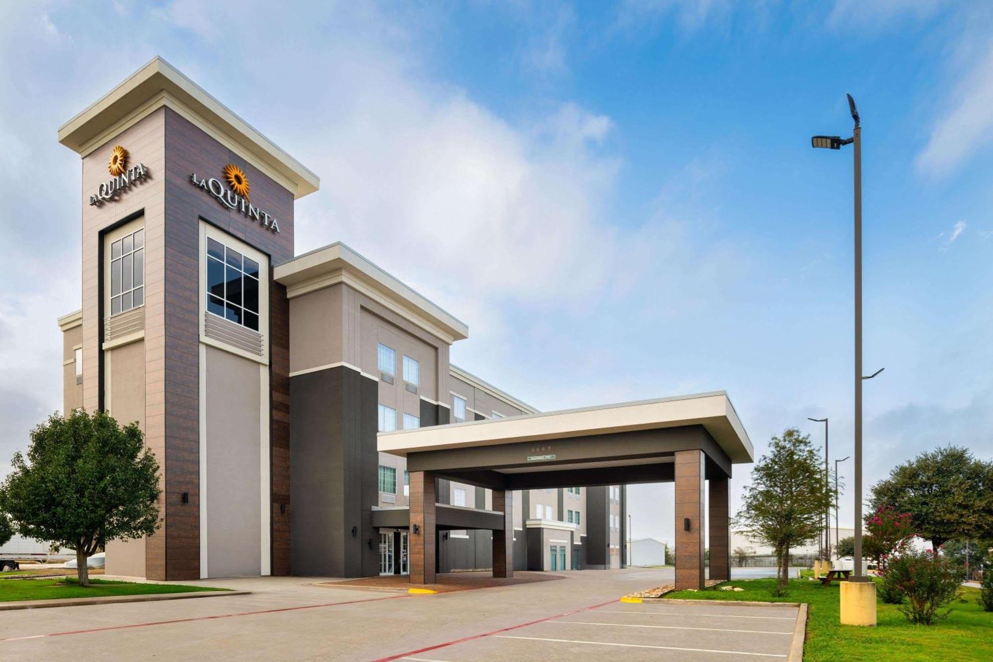 La Quinta By Wyndham Denton - University Drive Ngoại thất bức ảnh